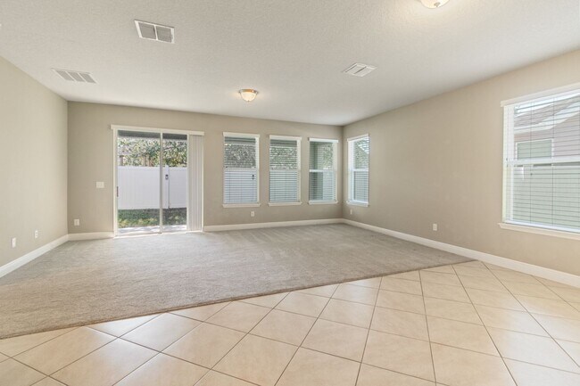 Building Photo - Stunning Avalon Park 4 Bed / 3 Bath Home f...