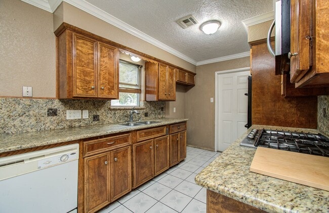Building Photo - 2508 Grape Ln