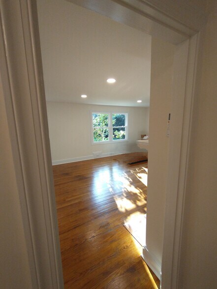 Building Photo - 1385 Overlook Dr