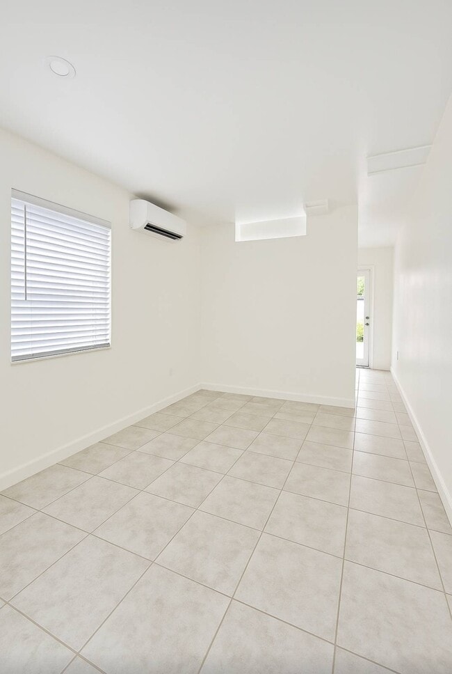 Building Photo - 9340 SW 24th St