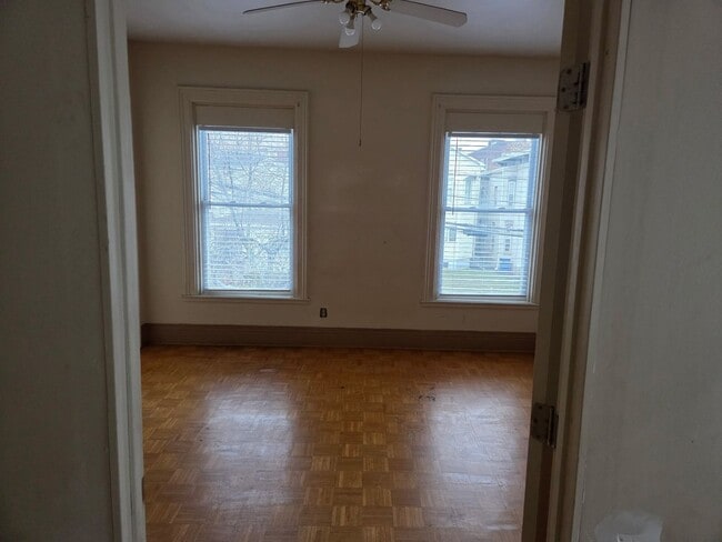 Building Photo - 817 N Townsend St