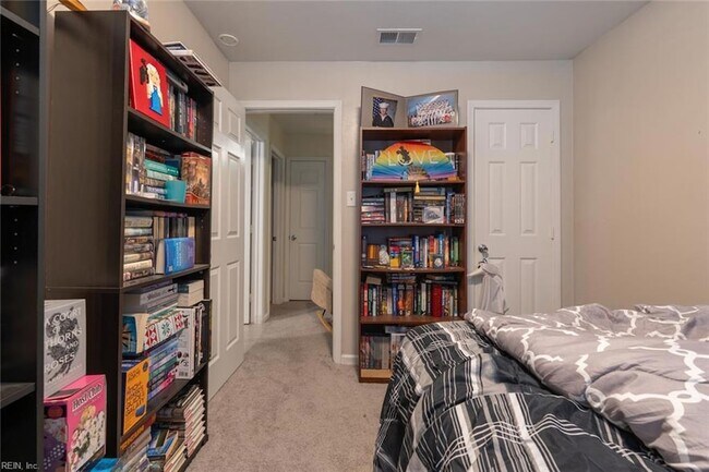 Building Photo - 5479 Lynbrook Landing