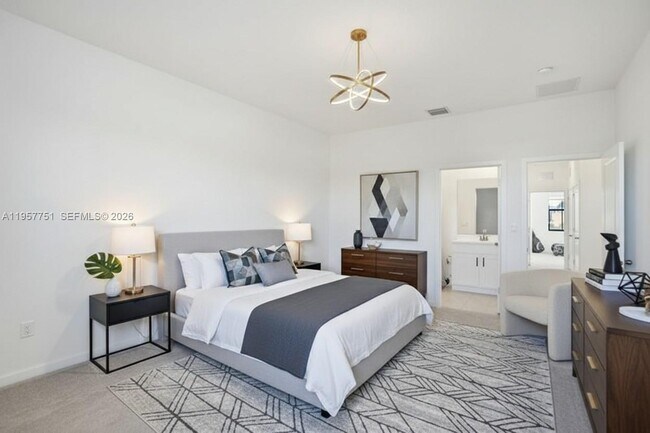 Building Photo - 816 NW 3rd Terrace