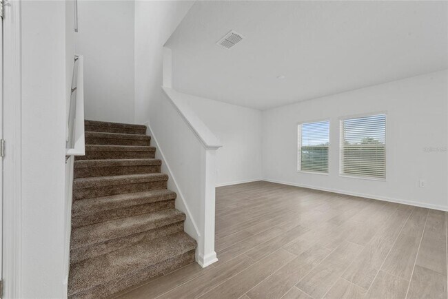 Building Photo - 1005 Waterfall Blvd