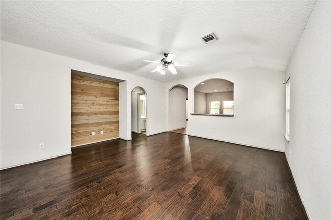 Building Photo - 26131 Travis Brook Dr