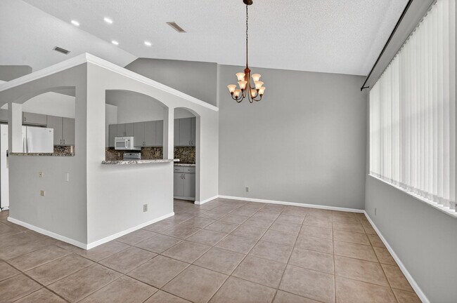 Building Photo - 5801 Coach House Cir