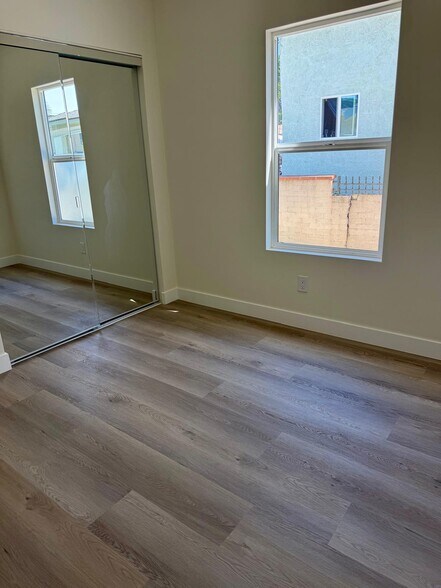 Building Photo - 151 E 47th St