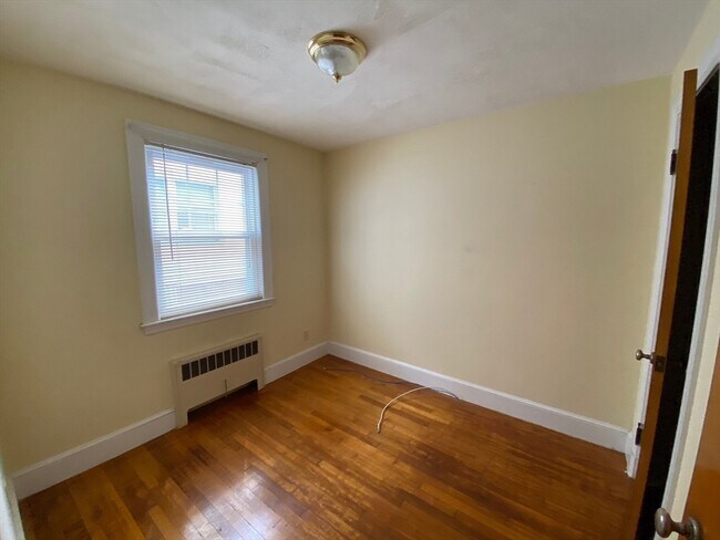 Building Photo - 460A Highland Ave