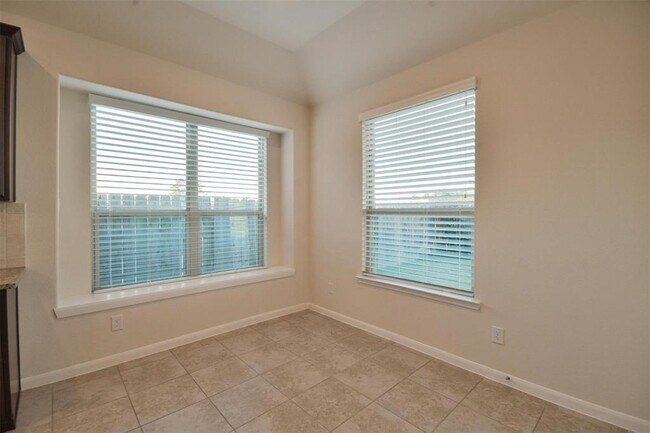Building Photo - 3643 Cottage Pines Ln