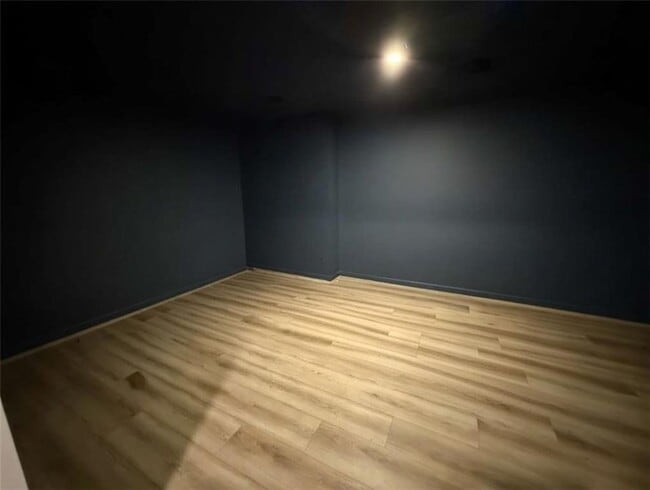 Building Photo - 1750 Dahlia Dr