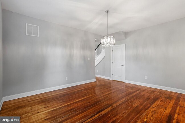 Building Photo - 142 Snyder Pl