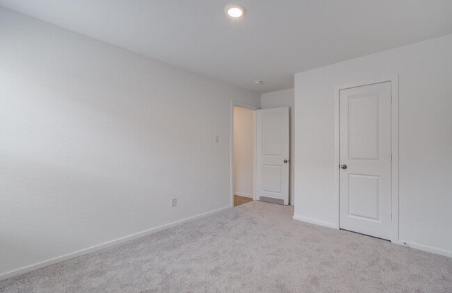 Building Photo - 18054 Le Gotte Ln