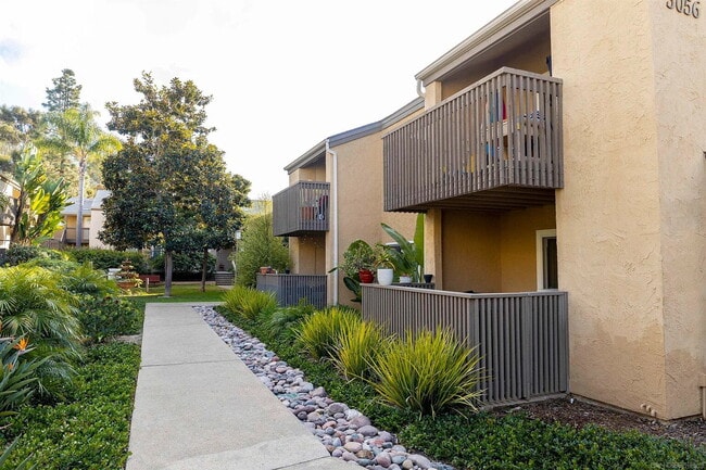 Building Photo - Clean & Decent One Bedroom Apartment