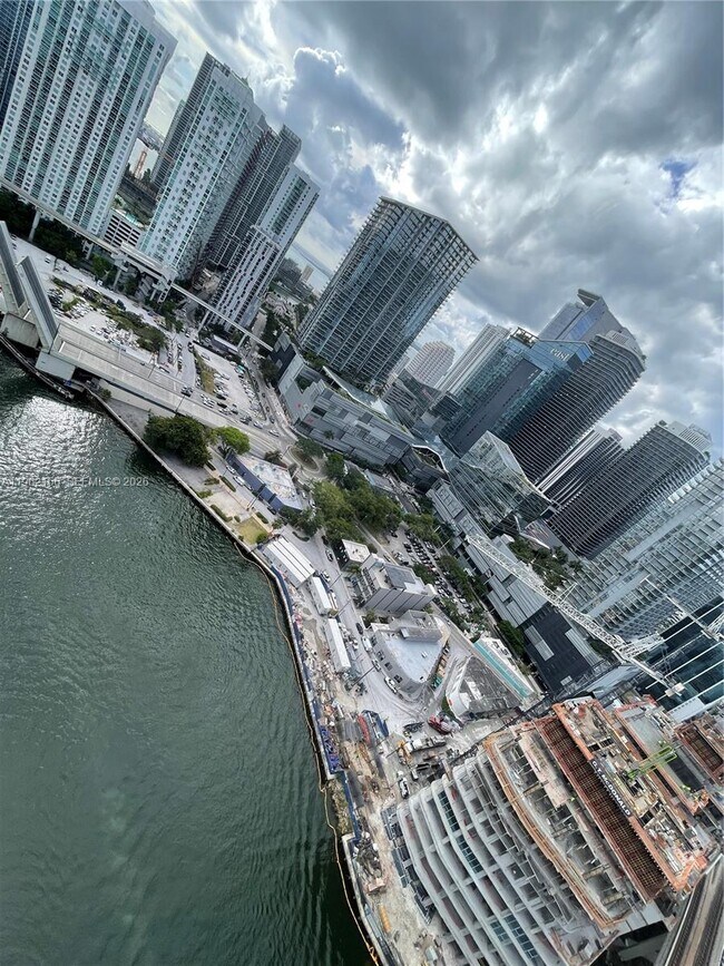 Building Photo - 92 SW 3rd St