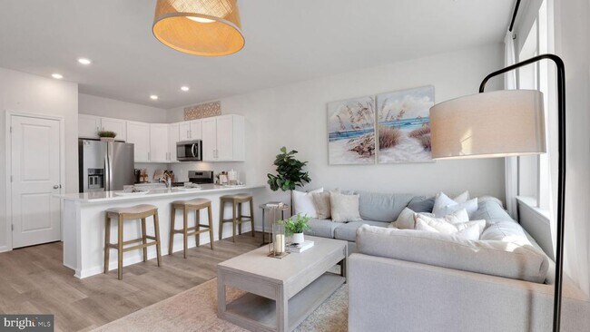 Building Photo - 211 Hermosa Dr