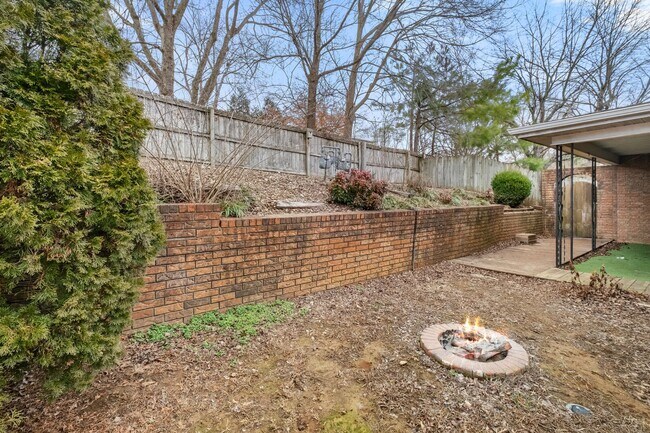 Building Photo - Pointer Lane Duplex