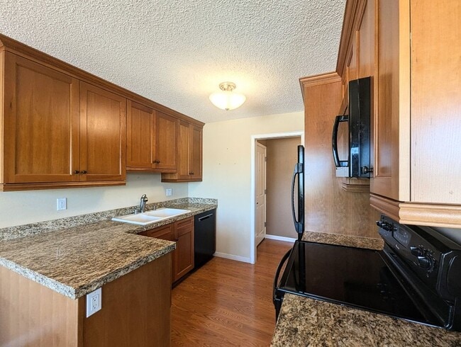 Building Photo - 2Bd/1Ba Edmonds Condo