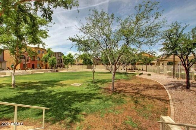 Building Photo - 2401 E Rio Salado Pkwy