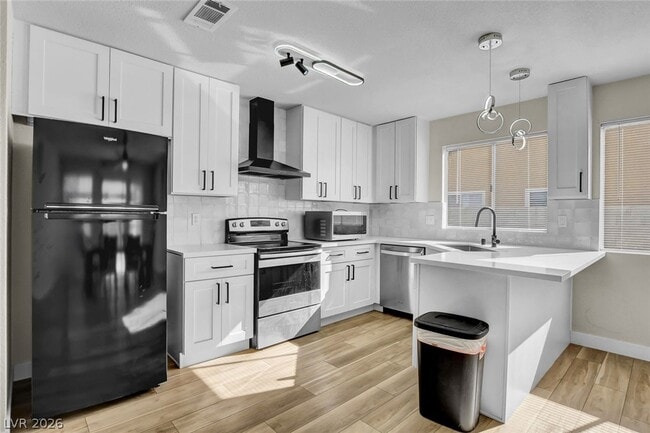 Building Photo - 6009 W Carpenteria Way