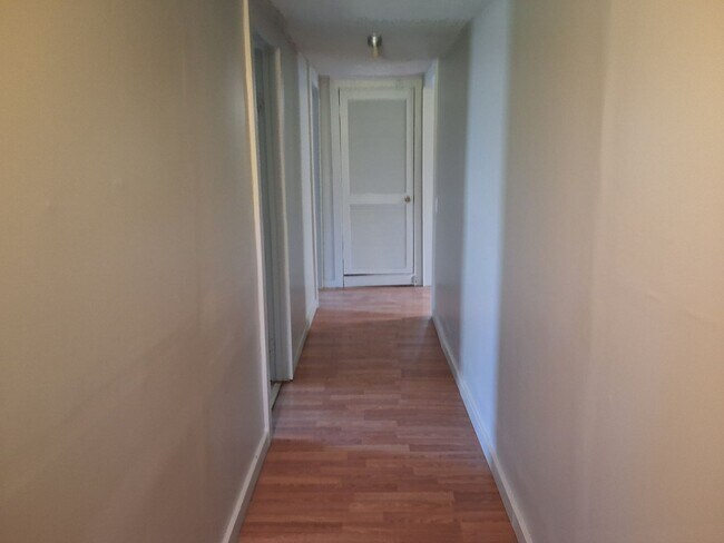 Building Photo - Charming  3 Bed, 2 Bath  House Located in Radcliff