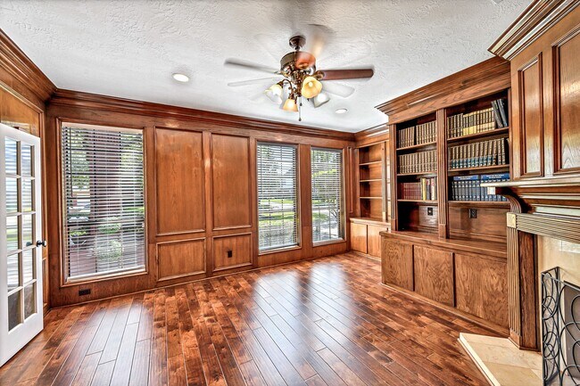 Building Photo - 21410 Ganton Dr