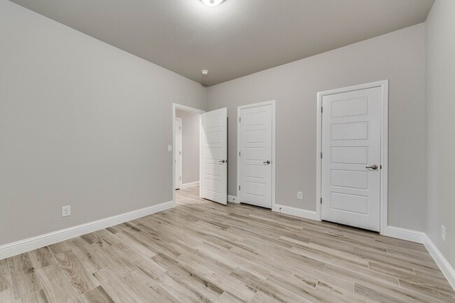 Building Photo - 8616 Rutland Dr