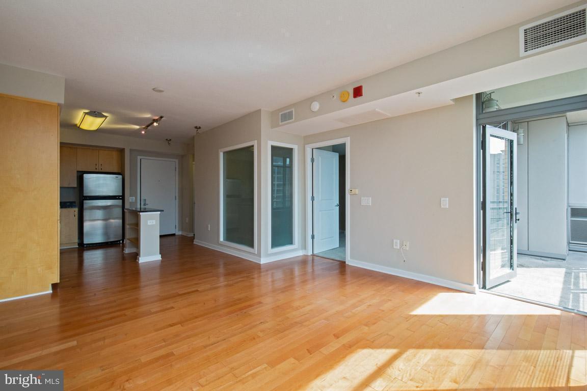 Building Photo - 475 K St NW