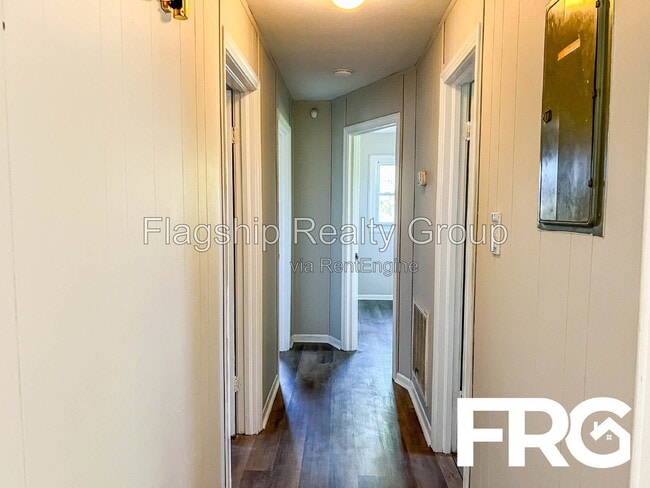 Building Photo - 231 Bunche Dr