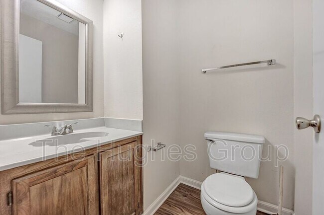 Building Photo - 155 Marilyn Dr