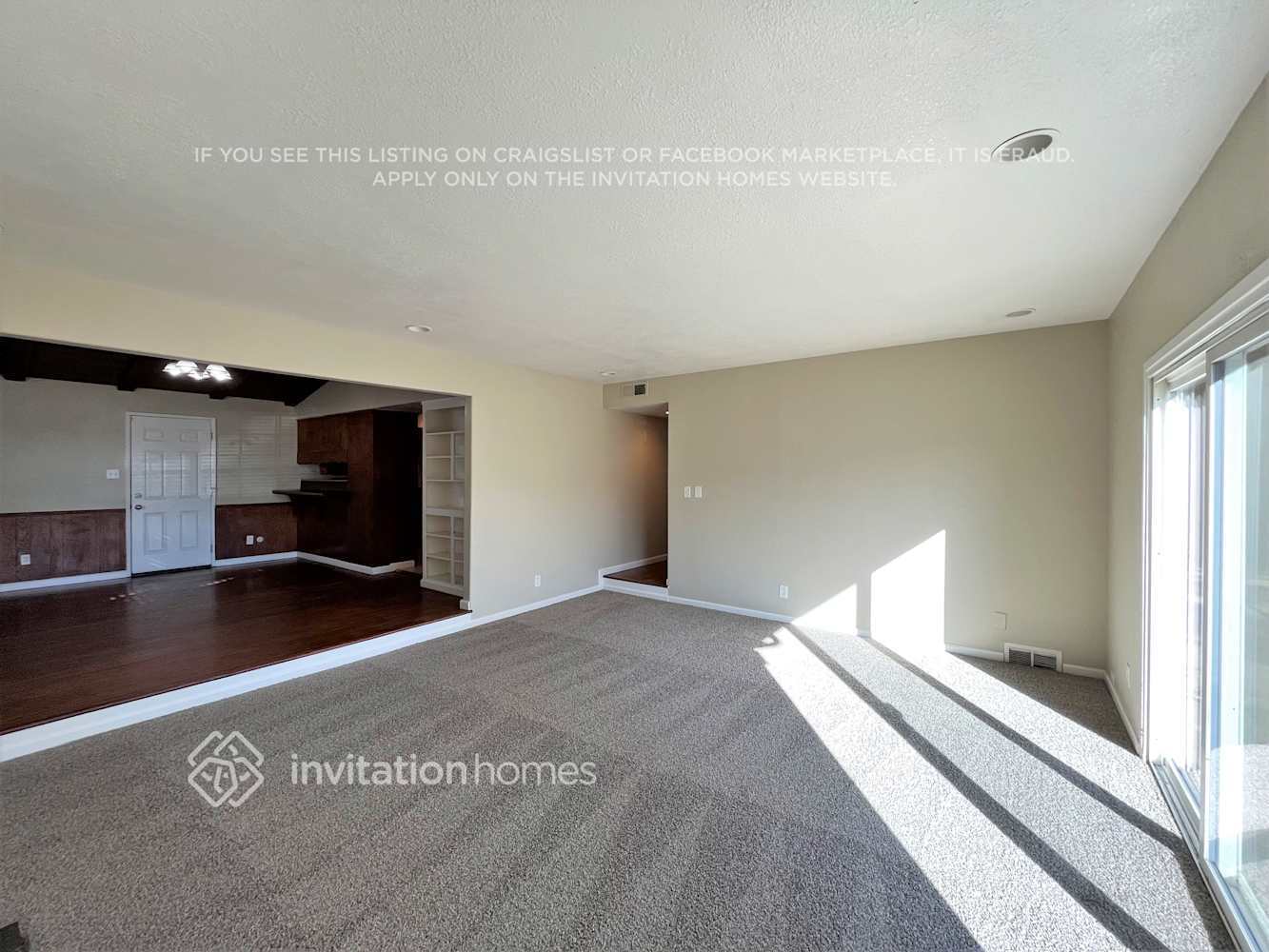 Building Photo - 640 W El Camino Ave