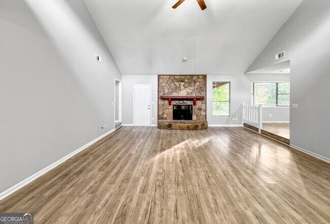 Building Photo - 9047 Hamilton Ct