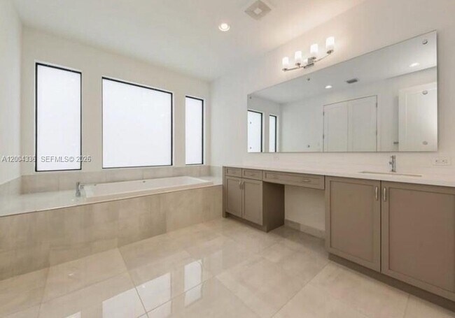 Building Photo - 17041 Teton River Rd