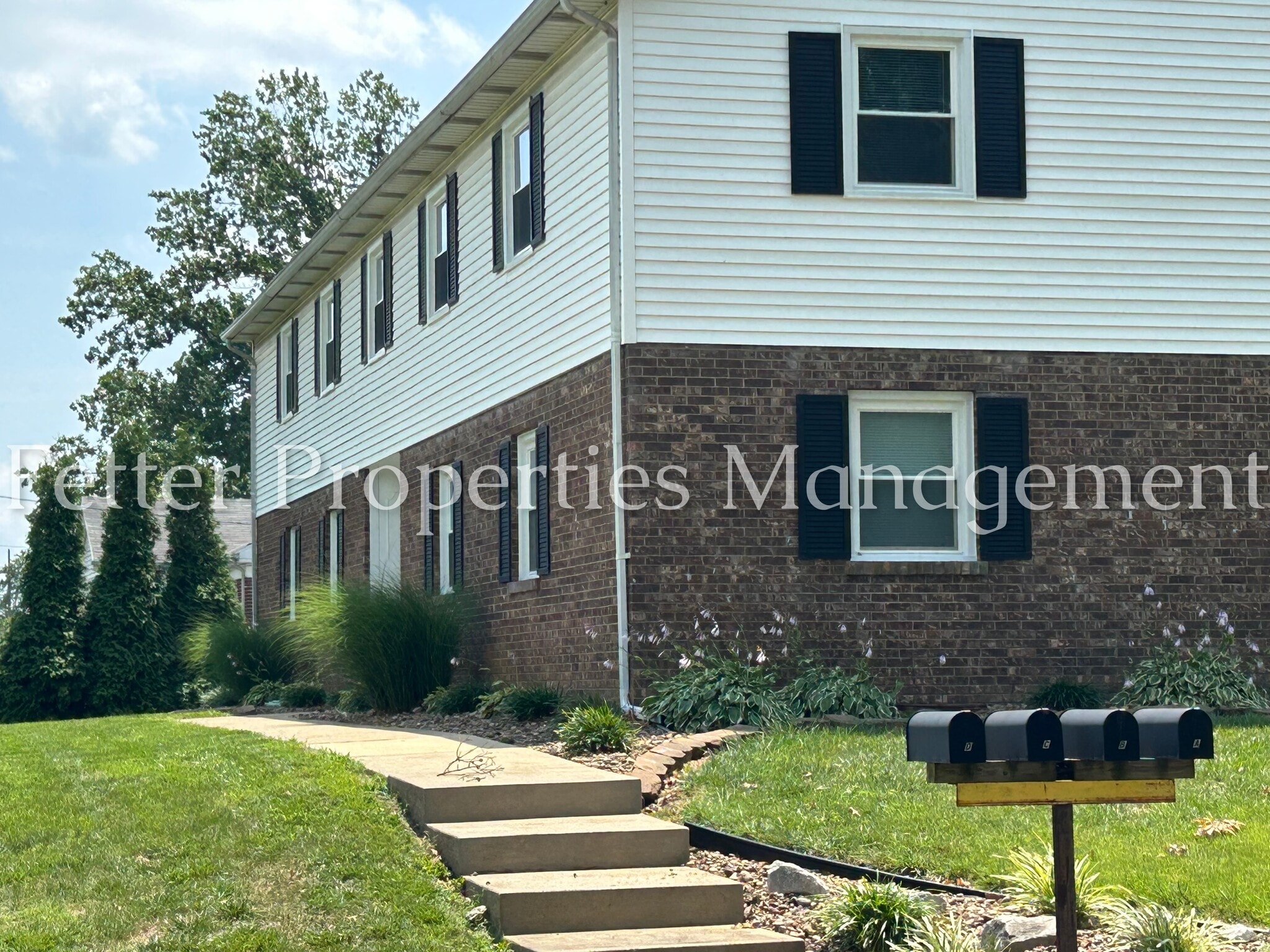 Building Photo - 4812 Oak Hill Rd