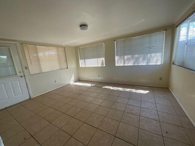 Primary Photo - 4766 E Montecito St