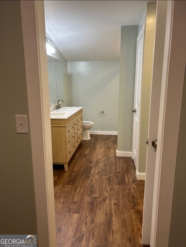 Building Photo - 522 Capri Dr