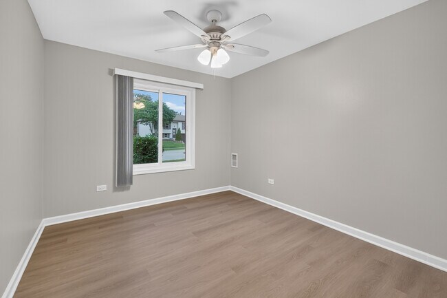 Building Photo - 718 Rodenburg Rd