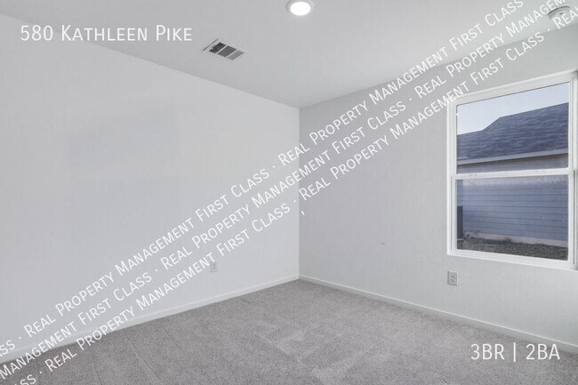 Building Photo - 580 Kathleen Pike