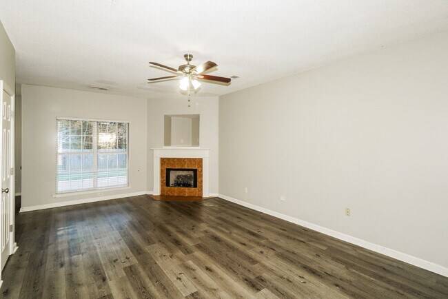 Building Photo - 3899 Neyland Valley Dr