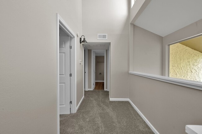 Building Photo - 12311 Glenview Dr