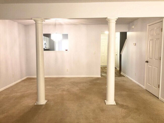 Building Photo - Beautiful Single Family Home | 3 BR/2.5BA |Open Layout + Prime Location