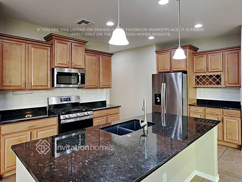 Building Photo - 1022 S Annie Ln