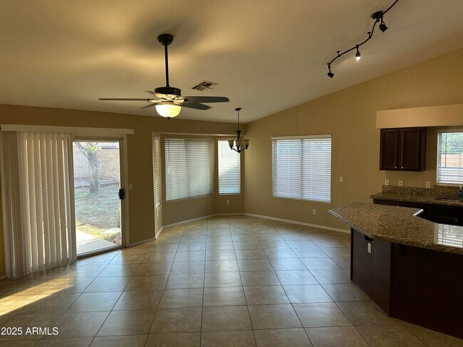 Building Photo - 4833 W Taro Dr