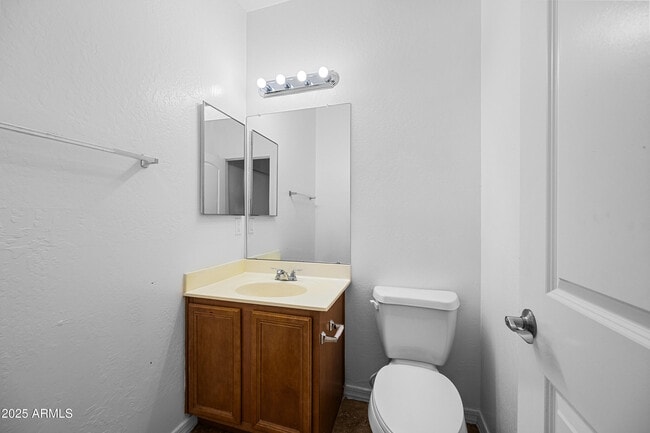 Building Photo - 4608 W Maryland Ave