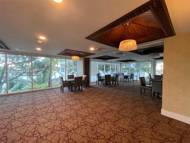 Building Photo - 20281 E Country Club Dr