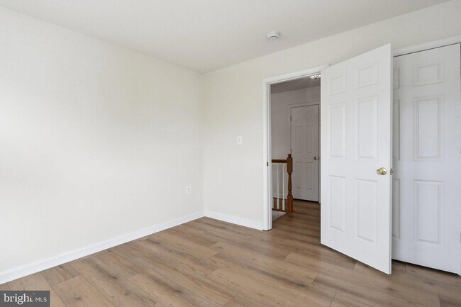 Building Photo - 341 Bullskin St