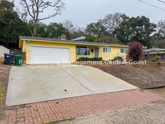 Primary Photo - AVAILABLE NOW - Nice Home in Atascadero - ...