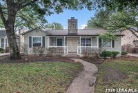 Building Photo - 167 E Edgewood Pl