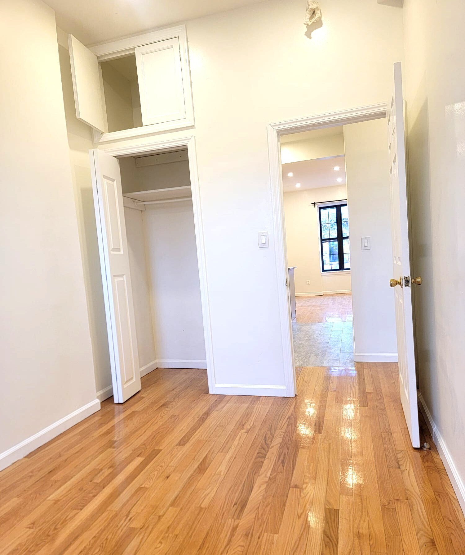 Building Photo - 446A Hancock St