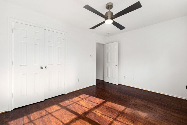 Building Photo - 3022 Glenthorpe Ln