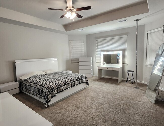 Building Photo - 9824 Dynamics Dr